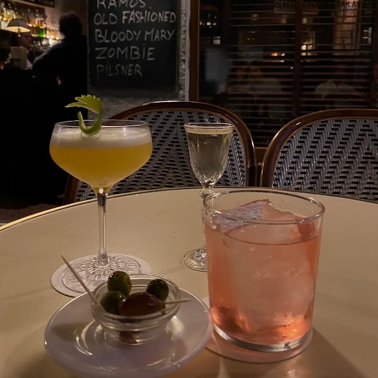 L'Antiquaire Lyon bar speakeasy cocktails classiques