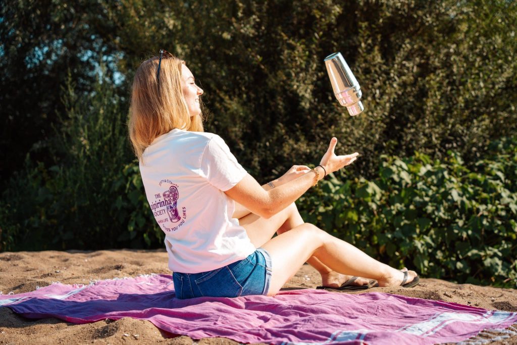 T-shirt cocktail porté – photo lifestyle marque T-Shirt Cocktails